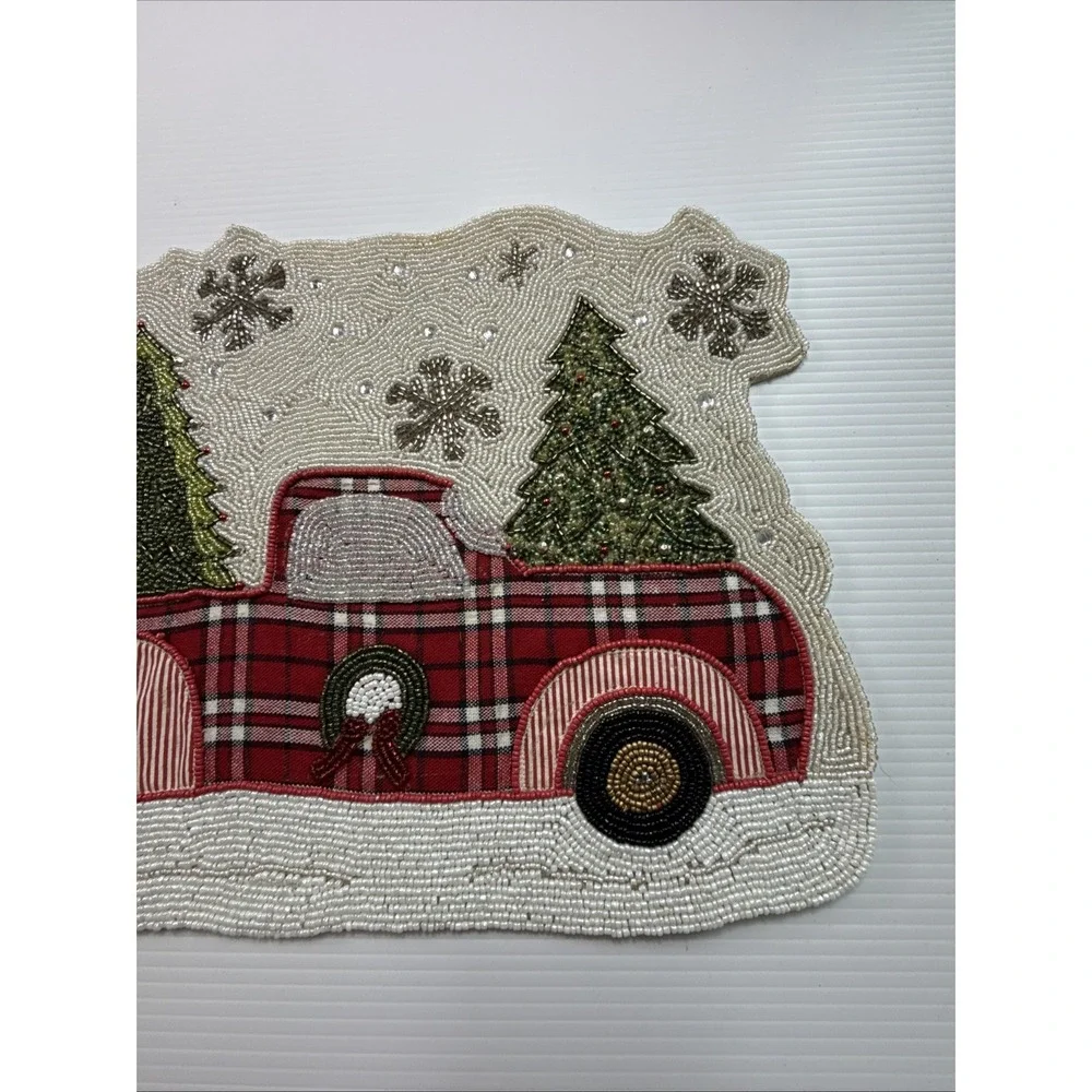 CHRISTMAS BEADED TABLE‎ RUNNER RED TRUCK GREEN TREES 36